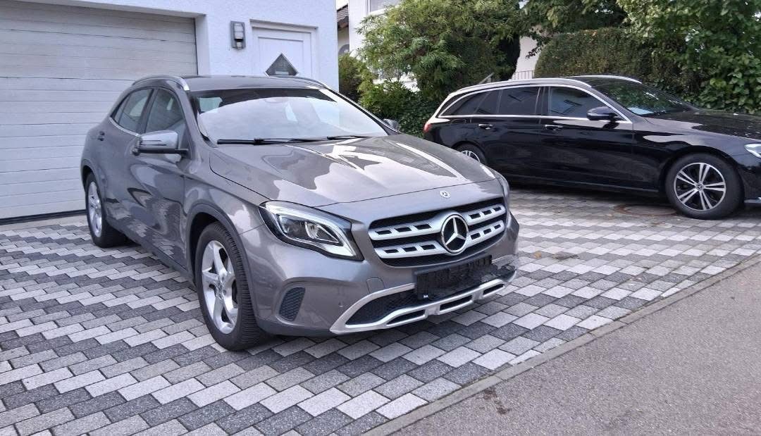 Mercedes-Benz GLA 180 URBAN Progressive Paket, sehr gepflegt