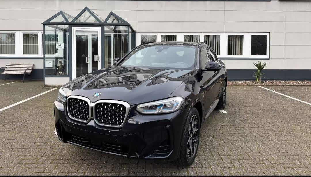 BMW X4 xDrive 20 i M Sportpaket/Anbau/Standard/NP