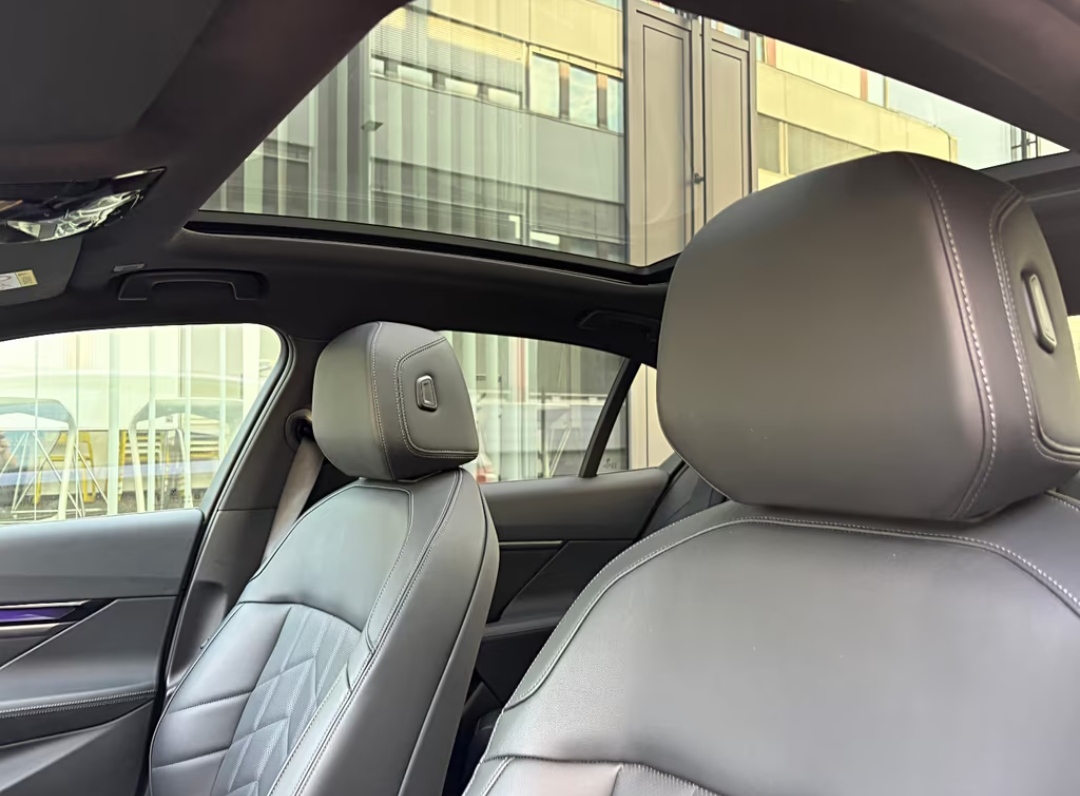 BMW 520 d M Sport*HUD*Panorama*ACC*Sièges