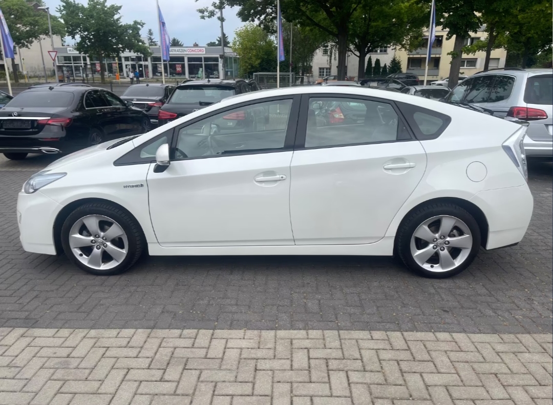 Toyota Prius Life