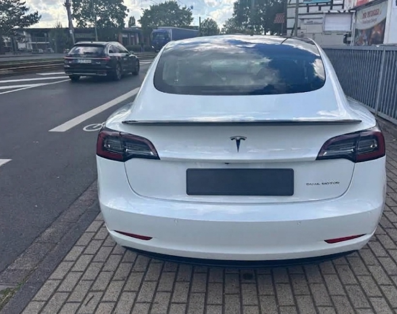 Tesla Model 3 Double transmission intégrale longue